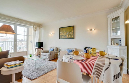 Biarritz City Centre Apartment | 72 m² Apartment ∙ 2 bedrooms ∙ 6 guests