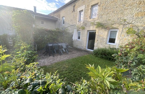 Duil-sur-le-Mignon House | 72 m² House ∙ 3 bedrooms ∙ 7 guests