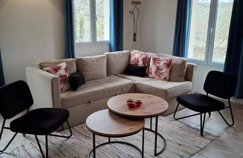Brossac House | 72 m² House ∙ 3 bedrooms ∙ 6 guests