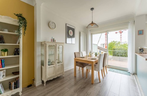 Le Bouscat Apartment | 73 m² Apartment ∙ 2 bedrooms ∙ 4 guests
