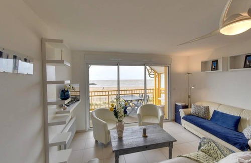 Port District Apartment | 74 m² Apartment ∙ 2 bedrooms ∙ 4 guests