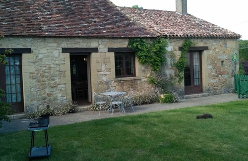 Cause-de-Clerans Cottage | 74 m² Cabin ∙ 2 bedrooms ∙ 5 guests