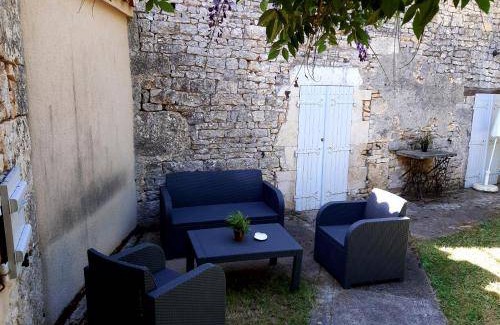 Les Adjots House | 75 m² House ∙ 2 bedrooms ∙ 4 guests