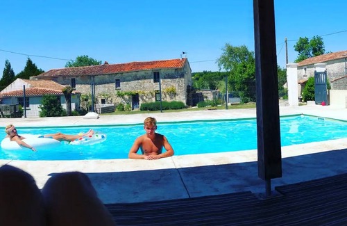 Saint-Mande-sur-Bredoire House | 80 m² House ∙ 2 bedrooms ∙ 4 guests
