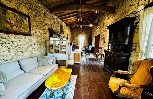 Pujols Apartment | 80 m² Apartment ∙ 1 bedroom ∙ 4 guests