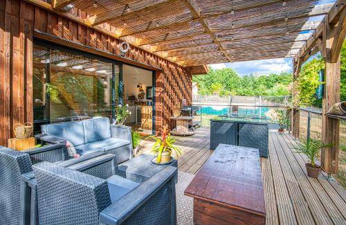 Coulounieix-Chamiers Ski Chalet | 80 m² Chalet ∙ 2 bedrooms ∙ 6 guests
