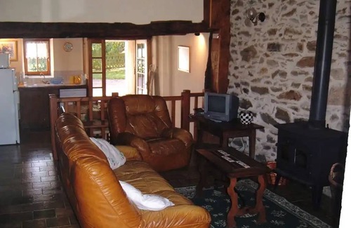 Saint-Jory-de-Chalais House | 80 m² House ∙ 3 bedrooms ∙ 6 guests