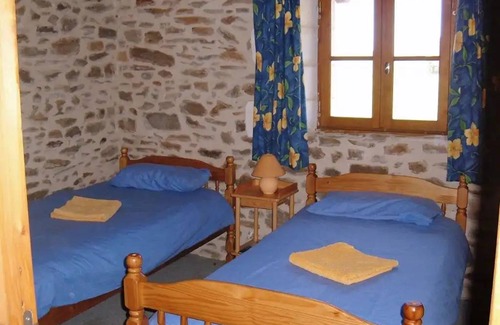 Saint-Jory-de-Chalais House | 80 m² House ∙ 3 bedrooms ∙ 6 guests
