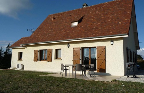 Salignac-Eyvignes House | 80 m² Gîte ∙ 2 bedrooms ∙ 4 guests