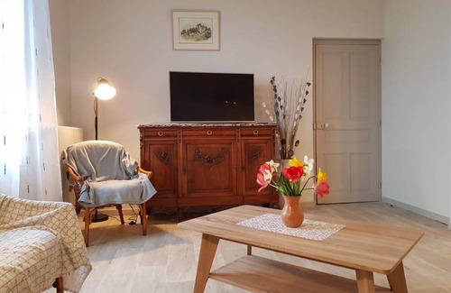 Curemonte House | 80 m² Gîte ∙ 2 bedrooms ∙ 6 guests