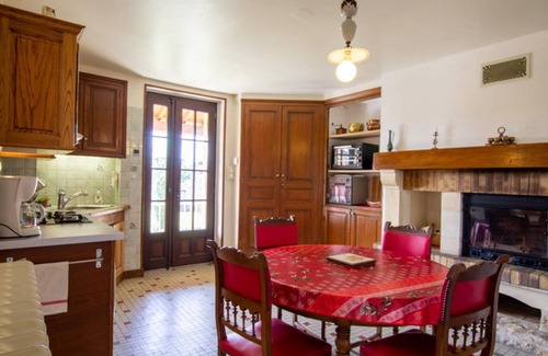 Thiviers House | 80 m² Gîte ∙ 3 bedrooms ∙ 5 guests