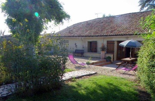 Doulezon House | 80 m² House ∙ 2 bedrooms ∙ 4 guests