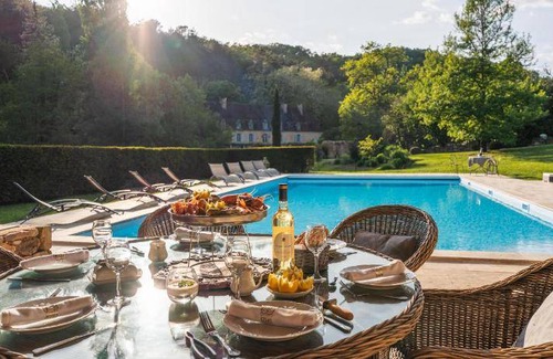 Mauzens-et-Miremont Villa | 800 m² Villa ∙ 10 bedrooms ∙ 20 guests