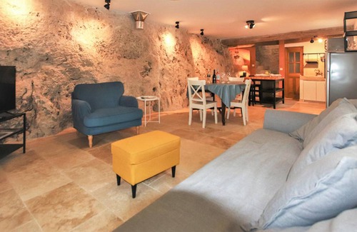Apt House | 82 m² House ∙ 2 bedrooms ∙ 6 guests