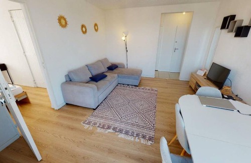 Villenave-d'Ornon Resort | 84 m² Private room ∙ 1 bedroom ∙ 1 guest