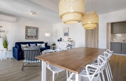 Saint-Jean-de-Luz City Center Apartment | 85 m² Apartment ∙ 2 bedrooms ∙ 8 guests