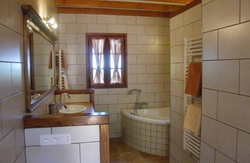 Nanthiat House | 85 m² House ∙ 2 bedrooms ∙ 4 guests