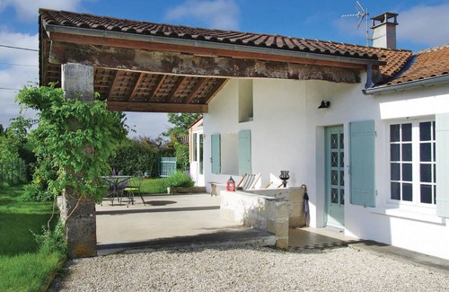 Saint-Fort-sur-Gironde House | 88 m² House ∙ 2 bedrooms ∙ 5 guests
