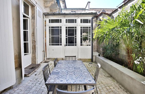 Angouleme House | 88 m² House ∙ 2 bedrooms ∙ 4 guests