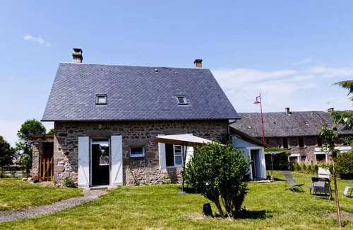 Saint-Yrieix-le-Dejalat House | 90 m² House ∙ 2 bedrooms ∙ 4 guests