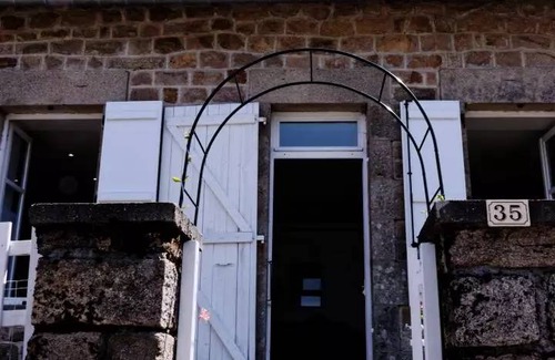 Saint-Yrieix-le-Dejalat House | 90 m² House ∙ 2 bedrooms ∙ 4 guests