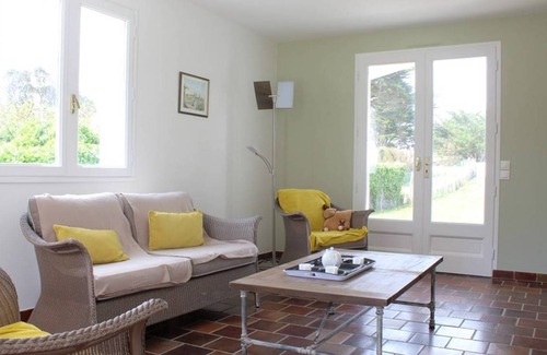 Domino House | 90 m² House ∙ 3 bedrooms ∙ 6 guests
