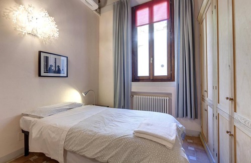 Santo Spirito Apartment | 90 m² Apartment ∙ 3 bedrooms ∙ 5 guests