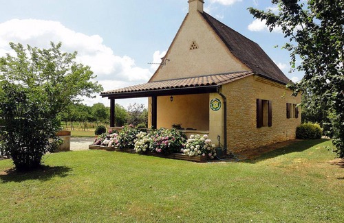 Salignac-Eyvignes House | 90 m² Gîte ∙ 2 bedrooms ∙ 5 guests