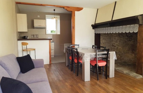 Alleyrat House | 90 m² Gîte ∙ 2 bedrooms ∙ 4 guests