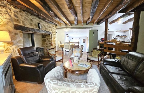 Cublac House | 90 m² Gîte ∙ 2 bedrooms ∙ 4 guests