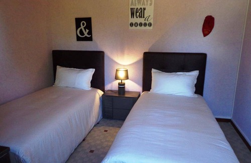 Hinx House | 90 m² Gîte ∙ 2 bedrooms ∙ 4 guests