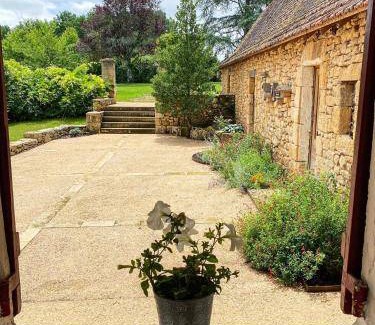 Saint-Cyprien House | 90 m² House ∙ 2 bedrooms ∙ 4 guests