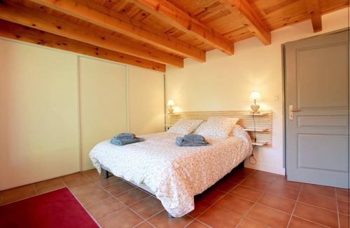 Saint-Jean-Pied-de-Port House | 91 m² Gîte ∙ 2 bedrooms ∙ 4 guests