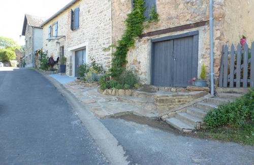 Aubazine House | 92 m² Gîte ∙ 2 bedrooms ∙ 4 guests