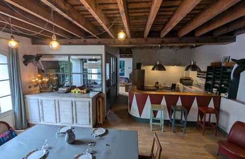 Angouleme Apartment | 95 m² Apartment ∙ 2 bedrooms ∙ 5 guests