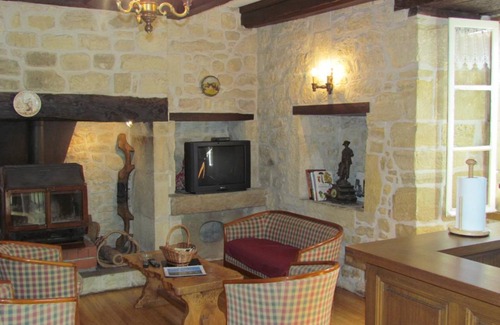Saint-Robert House | 95 m² Gîte ∙ 3 bedrooms ∙ 6 guests