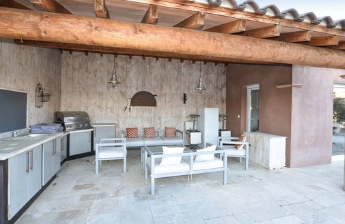 Orange House | 96 m² House ∙ 3 bedrooms ∙ 6 guests