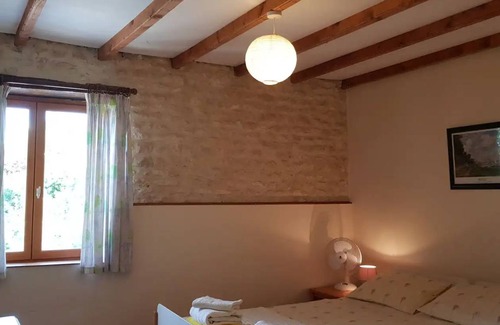 Saint-Pierre-de-Juillers House | 98 m² House ∙ 3 bedrooms ∙ 6 guests
