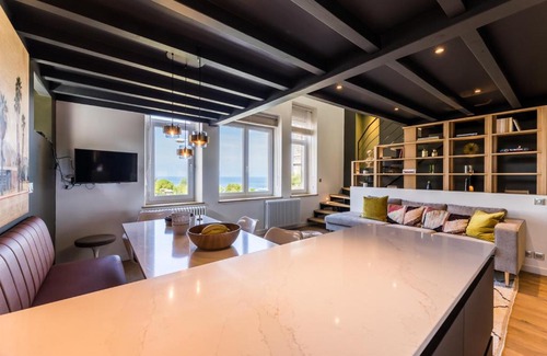 Biarritz City Centre Apartment | ALMA KEYWEEK Duplex apartment with terrace and ocean view in Biarritz