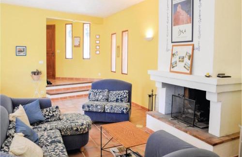 Roussillon House | Amazing Home In Roussillon With Wifi