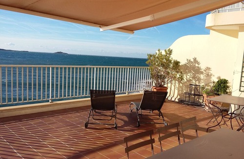 Sanary-sur-Mer Apartment | Apartment/flat" Like on a boat" - Sanary sur Mer