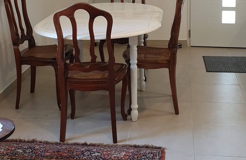 Saint-Leon-sur-Vezere Apartment | Apartment, Padma stay between Mousterians and Tibetans