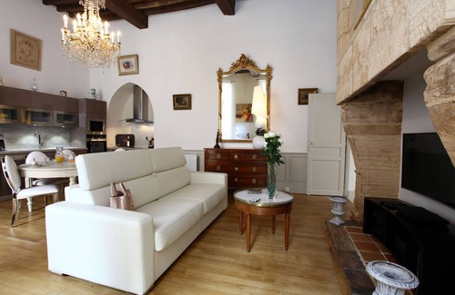 Sarlat-la-Caneda Historic Center Apartment | APARTMENT LE ROYERE