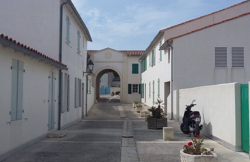 Saint-Martin-de-Re Apartment | Apartment Saint-Martin-de-Ré, 1 bedroom, 4 persons