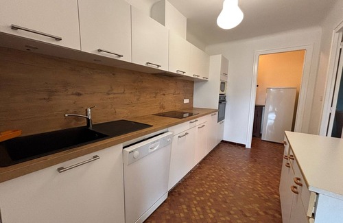 Ciboure Apartment | Apartment with garden and private pool in Ciboure