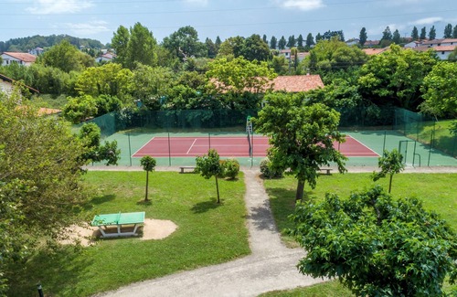 Saint-Jean-de-Luz Condo | Appart Equipé à 400m de la Plage d'Erromardie | Accès Piscine Saisonnière