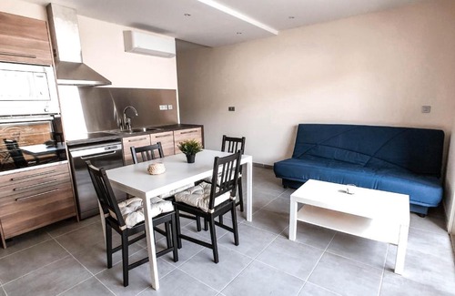 Le Lavandou Apartment | Appartement 2 pièces balcon et parking proche centre 3