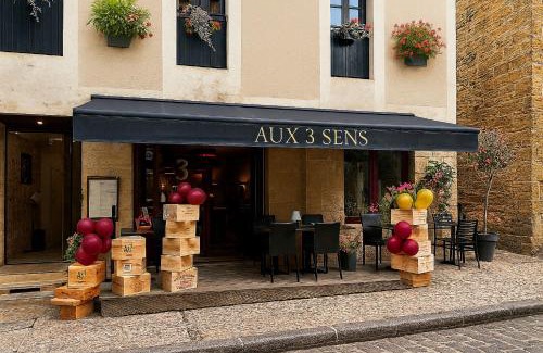 Sarlat-la-Caneda Historic Center Apartment | Appartement Aux 3 Sens