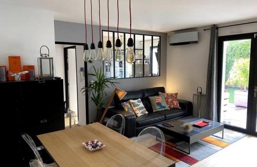 Cauderan Apartment | Appartement avec Jacuzzi - Climatisation - Parking