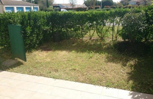 Vaux-sur-Mer Apartment | Appartement avec jardin, piscine et parking, près de la mer - FR-1-494-3